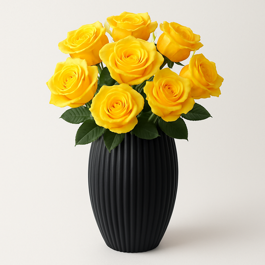 Vesca Noir Sculpted Vase in Matte Black